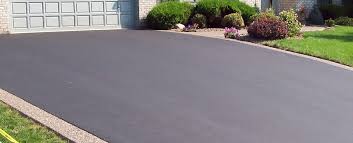 Best Asphalt Driveway Installation  in El Valle De Arroyo Seco, NM